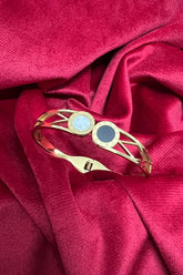 Hemohandicrafts- Wrist Elegance - Gold